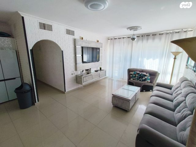 עין נטפים 14