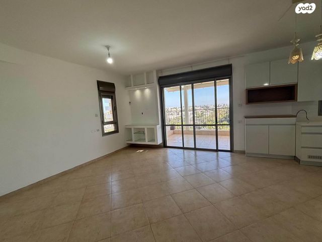 דירת גן, בת חן 26, רמת חן, חיפה