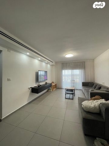 דירה, הרב אבא אבוחצירה 23, שדרות בפארק, שדרות