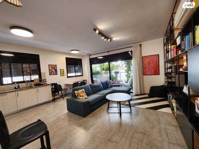 דירה, קריניצי 11, שכונת יהלום, מרכז העיר ב, רמת גן