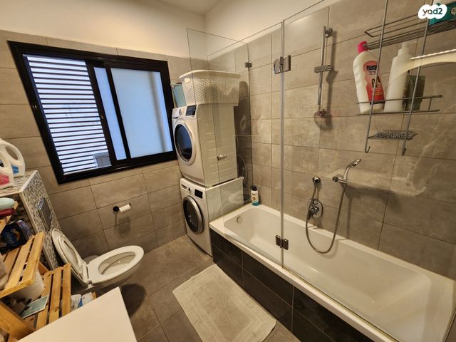 דירה, קריניצי 11, שכונת יהלום, מרכז העיר ב, רמת גן