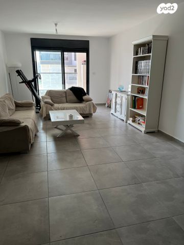 דירה, הרב אבא אבוחצירה 25, שדרות בפארק, שדרות