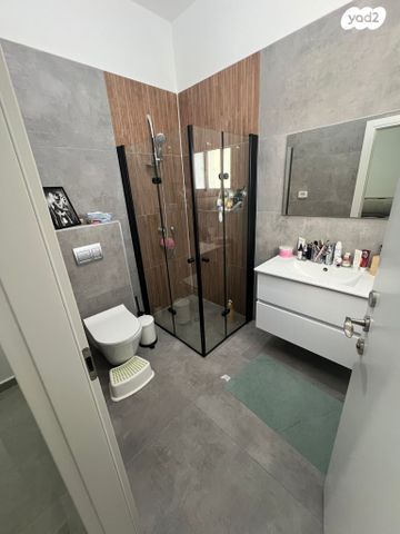 גג/ פנטהאוז, יצחק שמיר 13, נווה שרון / שער העיר, נתיבות