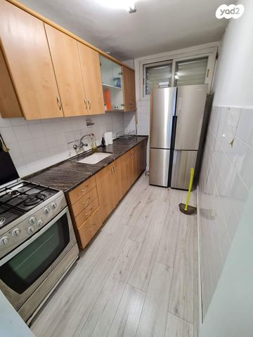 דירה, שמעון בר גיורא 18, שכונה ד', באר שבע