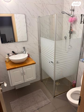 דירה, שדרות מקס ואמפרו שיין 6, רחובות החדשה, רחובות