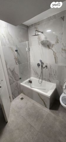 גג/ פנטהאוז, בארי 5, בית וקאנטרי, גיורא יוספטל, גבעת שמואל