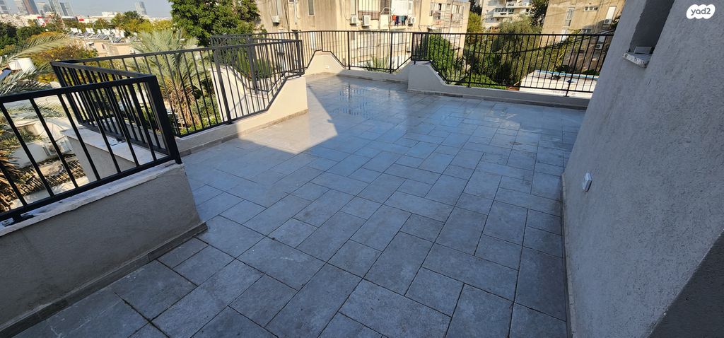 גג/ פנטהאוז, בארי 5, בית וקאנטרי, גיורא יוספטל, גבעת שמואל