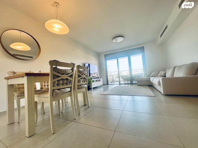 דירה, הר הצופים 11, רחובות ההולנדית, רחובות