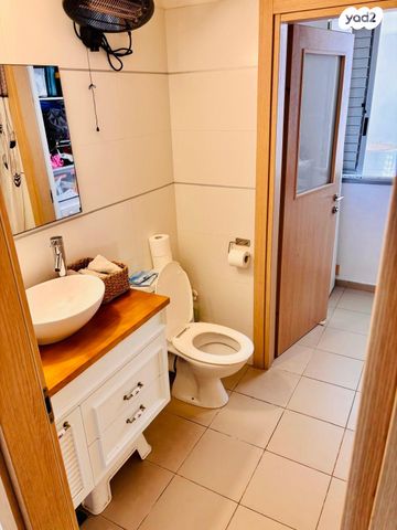 דירה, שדרות מקס ואמפרו שיין 6, רחובות החדשה, רחובות