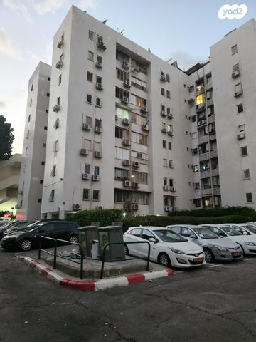 דירה, שדרות ששת הימים 33, נווה אליעזר וכפר שלם מזרח, תל אביב יפו