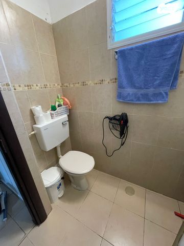 דירה, עובד לדיז'נסקי 10, אושיות, רחובות