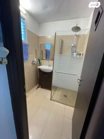 דירה, עובד לדיז'נסקי 10, אושיות, רחובות