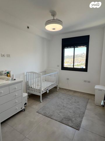 דירה, דולפין 2, גלי כרמל, טירת כרמל