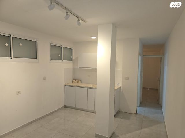 סטודיו/ לופט, ז'בוטינסקי 4, עיר, מרכז העיר, נהריה