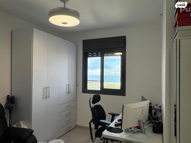 דירה, דולפין 2, גלי כרמל, טירת כרמל