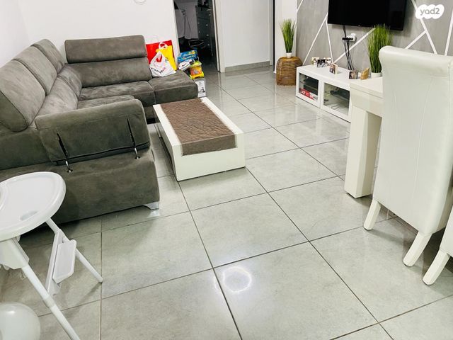 דירת גן, שדרות הרב עזיזי דיעי 8, שאר העיר, חצור הגלילית