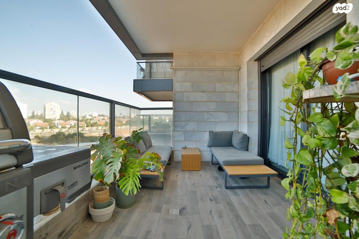 דירה, יצחק נבון 4, נאות אריאל שרון, קרית אונו