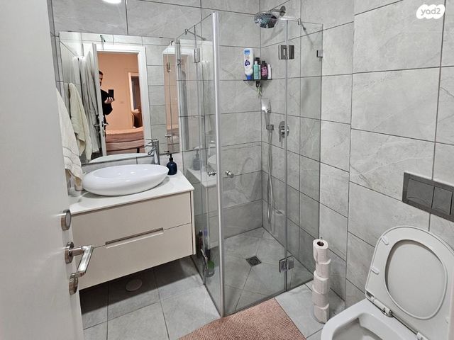 גג/ פנטהאוז, אסתר המלכה 18, כרמי גת, קרית גת