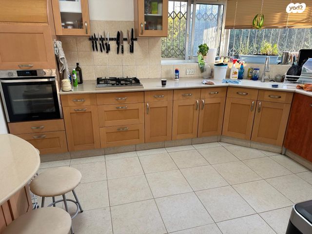 בית פרטי/ קוטג', מזמור 2, נעורים, ערד