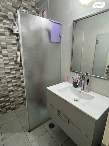 דירה, מעלות 10, נאות יהודית ונווה ארזים, חולון