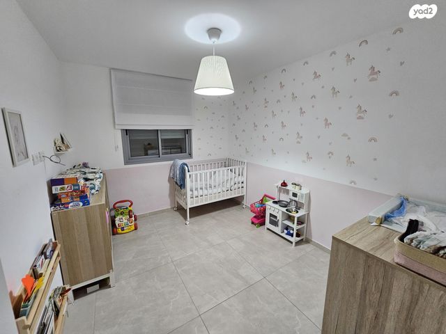 גג/ פנטהאוז, אסתר המלכה 18, כרמי גת, קרית גת