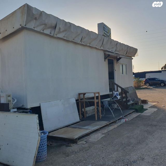 יחידת דיור, קניון בארות יצחק 1, בארות יצחק, בארות יצחק