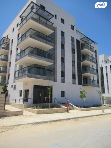 דירה, הרב צבי יהודה קוק 33, אגמים מזרח, אשקלון