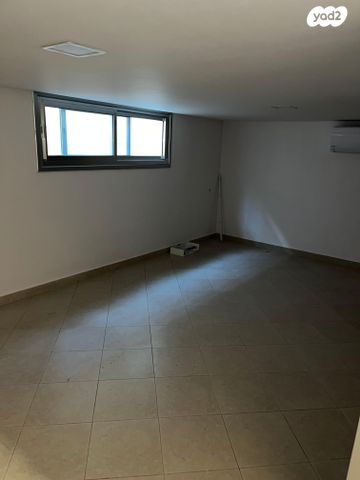 בית פרטי/ קוטג', זרובבל 10, גולן, רמת השרון