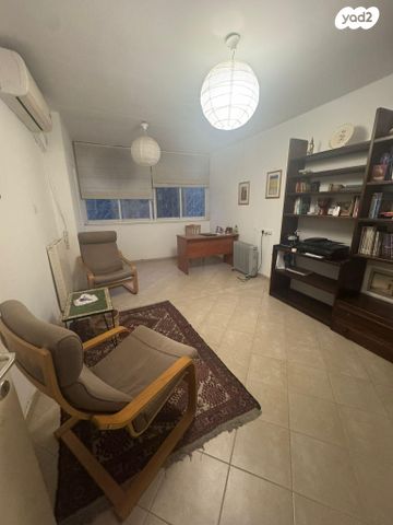 שדרות הרצל 97