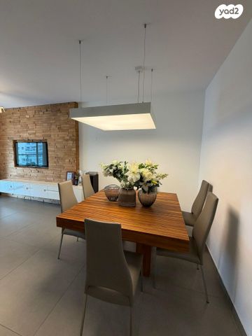 פרופ' יובל נאמן 17