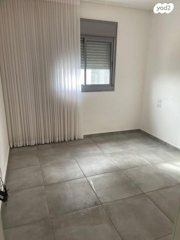 דירה, ברתיני גארי 9, נווה עופר, תל כביר, תל אביב יפו