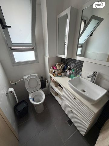 דירה, פרופ' יובל נאמן 17, רחובות המדע, רחובות