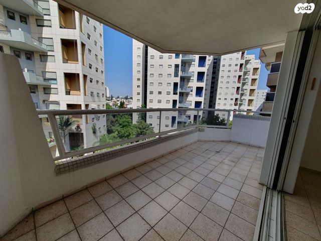 דירה, הכבאים 4, נווה יהושע, ערמונים, רמת גן