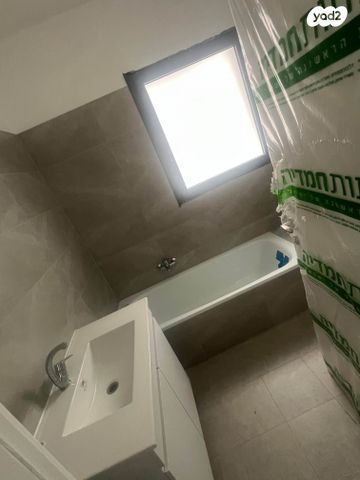 דירה, שיר השירים 9, גן יבנה מערב, גן יבנה