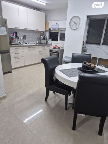 דירה, משה אבן עזרא 8, רובע ה', אשדוד