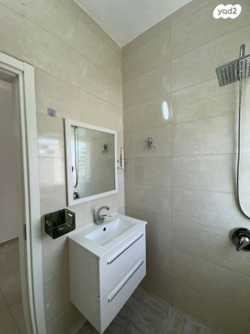 דירה, זאב וידר 10, סלע, רחובות