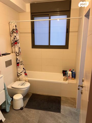 גג/ פנטהאוז, בן גוריון 15, רמתיים, הוד השרון