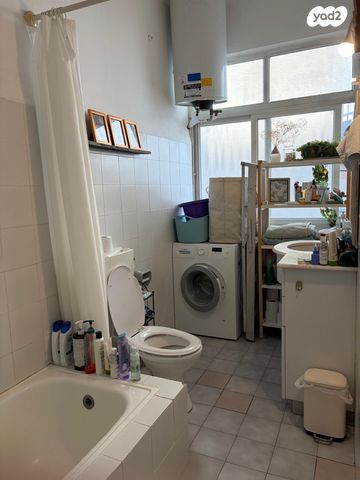 ז'בוטינסקי 15