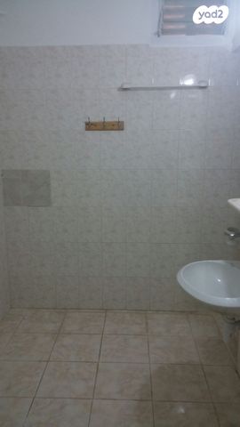 דירה, החרוב 214, קנדי, עתלית