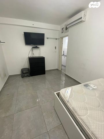 יחידת דיור, הרב מיימון 27, עין התכלת, נתניה