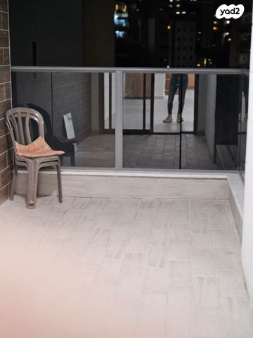 דירה, גאולים 52, נאות שושנים, חולון