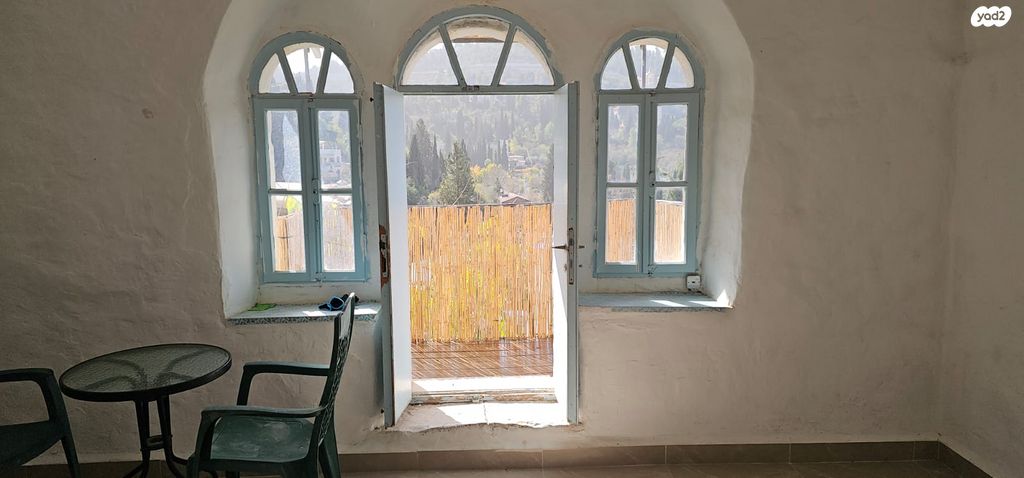 יחידת דיור, שביל החומה 12, עין כרם, ירושלים