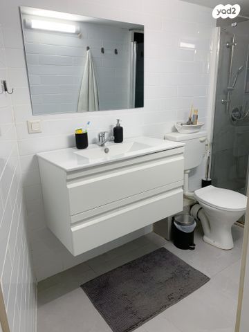 בית פרטי/ קוטג', הגפן 1, עזריקם, עזריקם