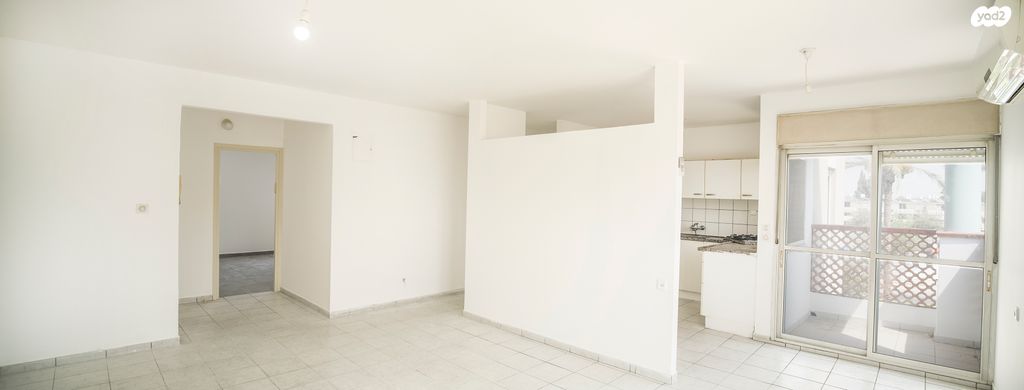 דירה, הצבעוני 41, נאות אשכול, יבנה