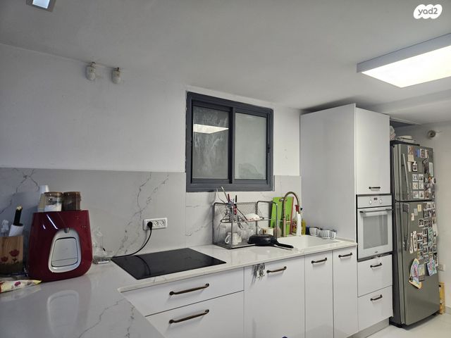 יחידת דיור, שביל האלון 1, בת הדר, בת הדר