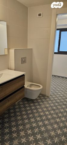 דירה, הרב הרצוג 6, צפון מערב מרכז העיר, נתניה