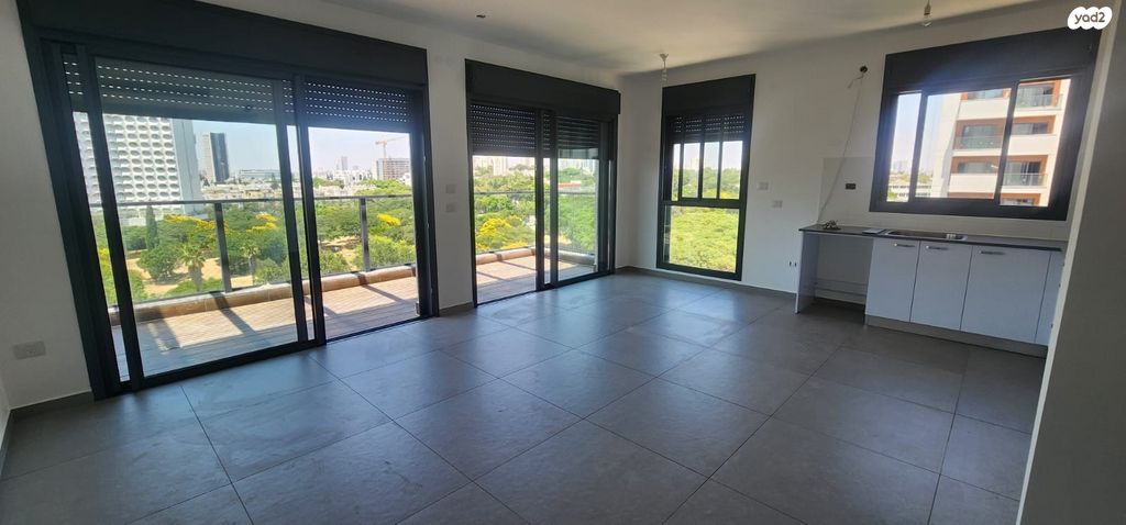 דרך משה דיין 56