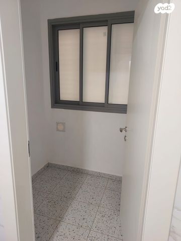 דירה, לאה גולדברג 1, תלמי מנשה, באר יעקב