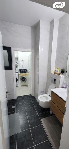 גג/ פנטהאוז, ארגמן 7, עיר היין, אשקלון