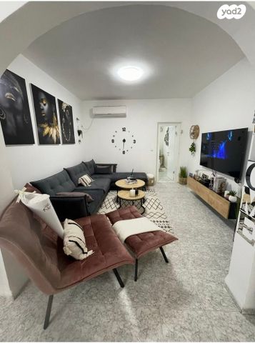 ז'בוטינסקי 25